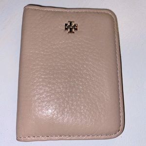 Tory Burch mini wallet